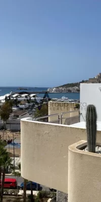 Exquisitely refurbished 2-bedroom, 2-bathroom penthouse in Ibiza Town