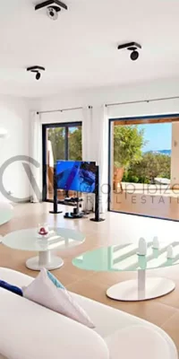 Finca Histórica de 400 Años con Vistas Panorámicas a Formentera