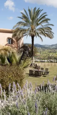 Mansión de lujo con vistas panorámicas en una ubicación privilegiada en el este de Ibiza
