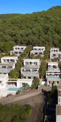 Luxe villacomplex in het hart van Santa Eulalia del Río