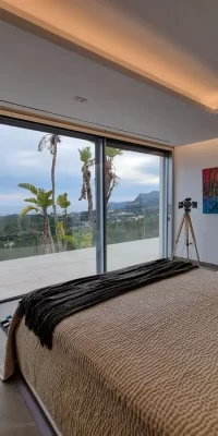 Espectacular Villa Moderna con Vistas Panorámicas al Mar en Es Cubells