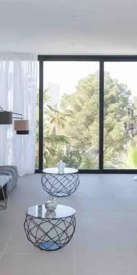 Moderne gerenoveerde villa in Cala Moli met fantastisch uitzicht op zee