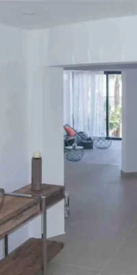 Moderne gerenoveerde villa in Cala Moli met fantastisch uitzicht op zee