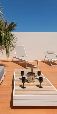Nieuw huis gelegen in Cap Martinet met verhuurlicentie