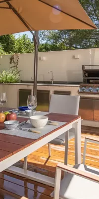 Nieuw huis gelegen in Cap Martinet met verhuurlicentie
