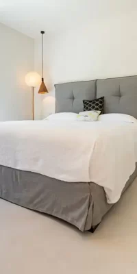 Nieuw huis gelegen in Cap Martinet met verhuurlicentie