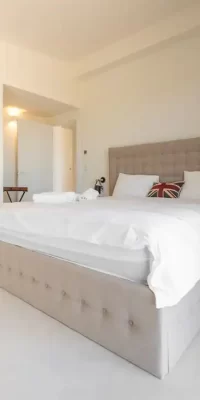 Nieuw huis gelegen in Cap Martinet met verhuurlicentie