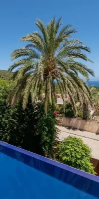 Nieuw huis gelegen in Cap Martinet met verhuurlicentie
