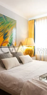 Lujoso Apartamento de 4 Dormitorios con Vistas Costeras en Talamanca