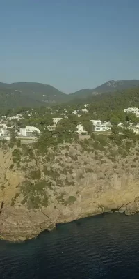 Cautivadora casa en primera línea con impresionantes vistas del atardecer