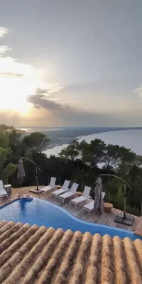 Luxe Villa met Ongeëvenaarde Uitzichten in El Mirador
