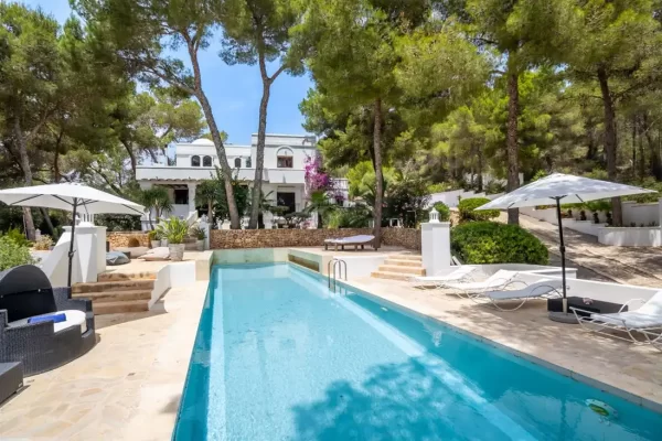 A real estate agent is essential when you selling your property on Ibiza