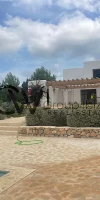 Authentieke moderne Finca-locatie nabij Santa Gertrudis en Sant Rafael