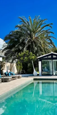 Moderna casa en Can Furnet con espectaculares vistas al mar