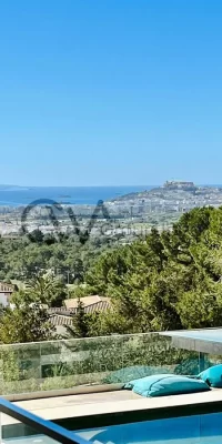 Moderna casa en Can Furnet con espectaculares vistas al mar