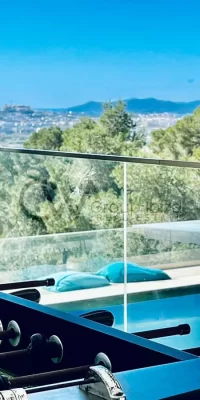 Moderna casa en Can Furnet con espectaculares vistas al mar