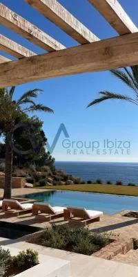 Exquisite Frontline Villa in San Carlos de Ibiza