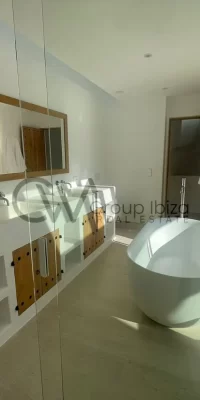 Exquisite Frontline Villa in San Carlos de Ibiza