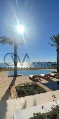Exquisite Frontline Villa in San Carlos de Ibiza