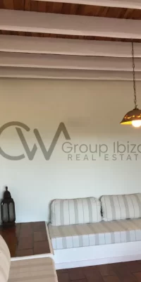 Huis aan het strand met uitzicht op zee in Es Caló te koop